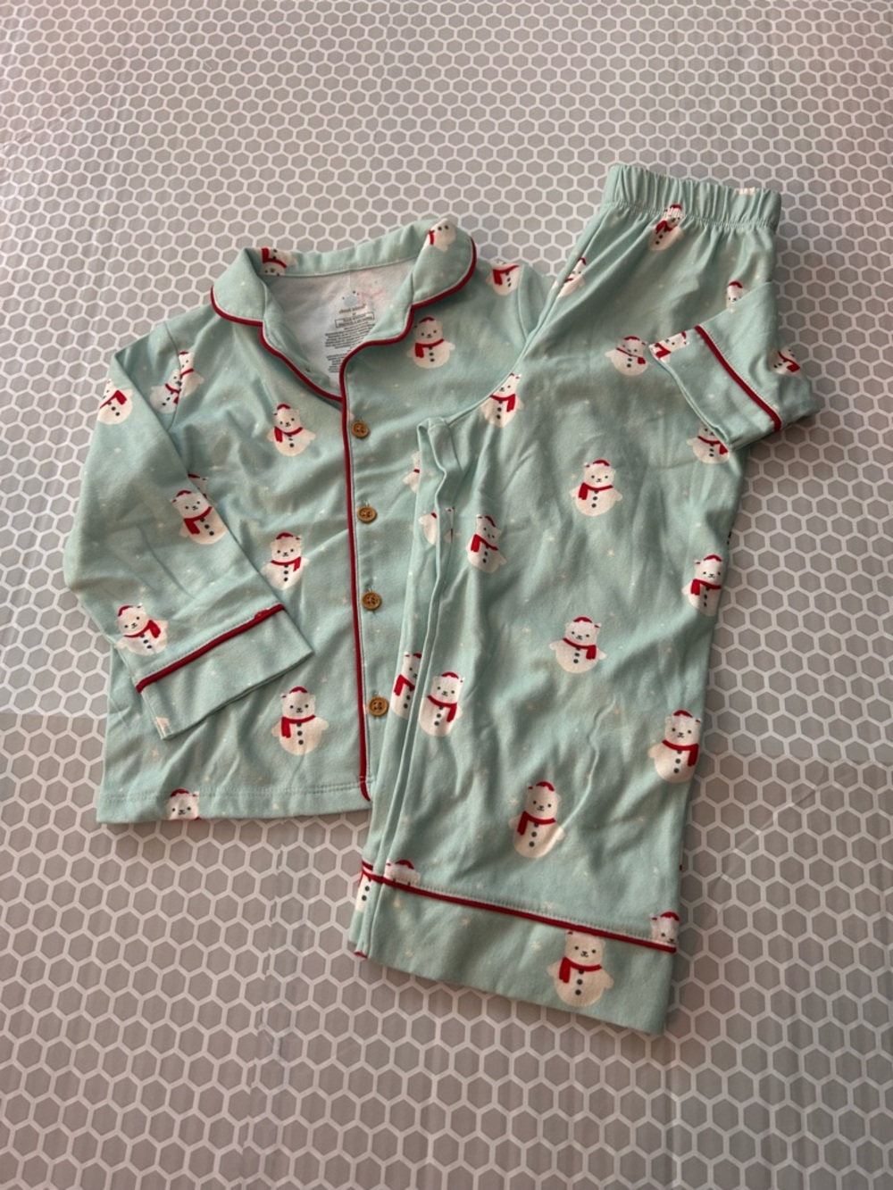 cloud island Mint Green Snowman/Polar Bear Pajama Set with Red Trim. Size 2T